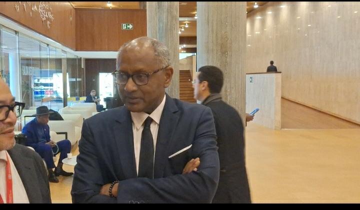 Le candidat congolais Firmin Edouard Matoko le 6 octobre à l'Unesco avant le vote @MAE/Congo