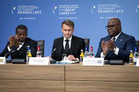 Emmanuel Macron lisant les résolutions de la Conférene@l'Humanité