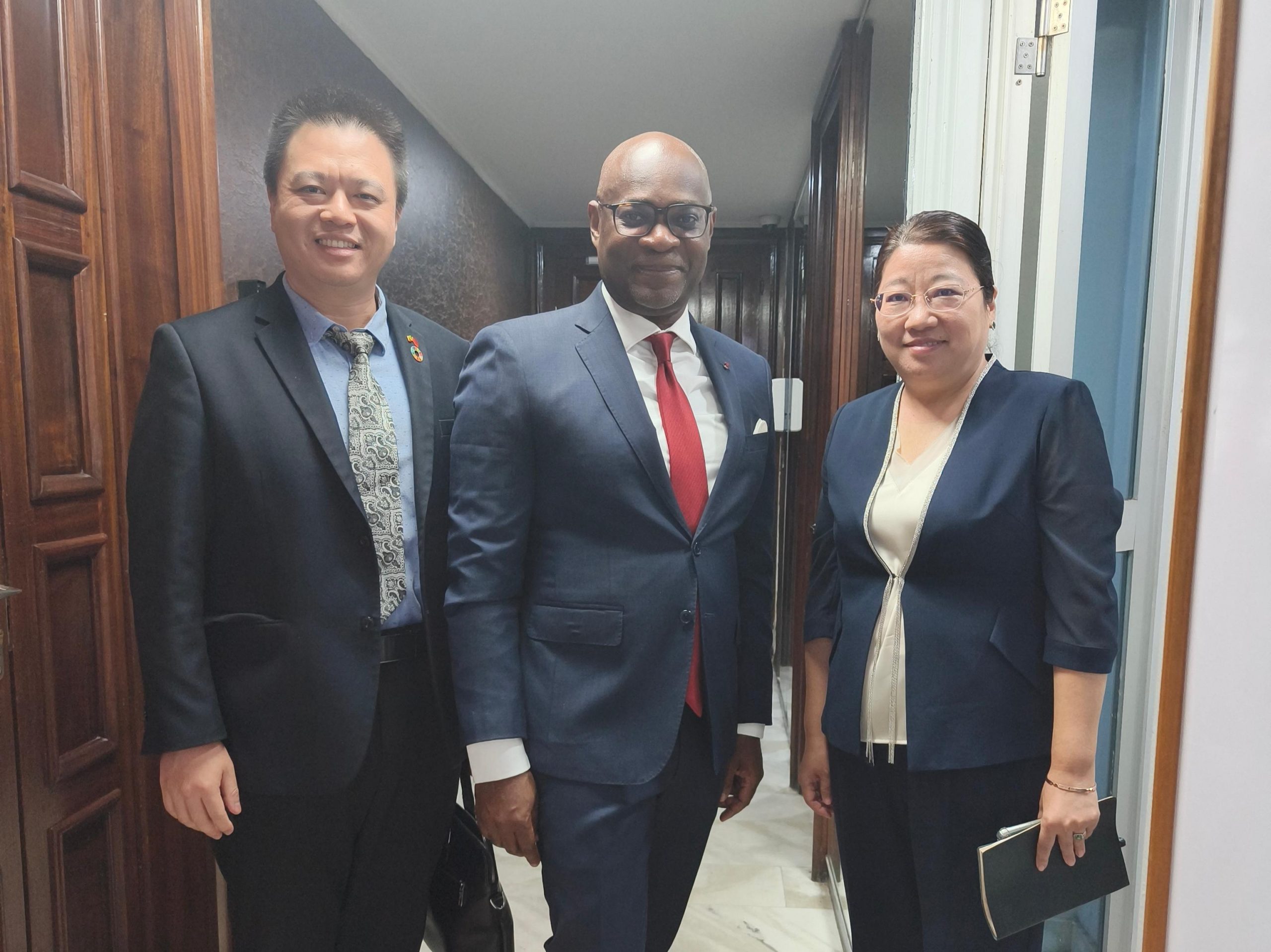 Christian Yoka, ministre des Finances et du Budget et du Portfeuille public  à l'ambassade du Chine au Congo@ambassade de Chine au Congo