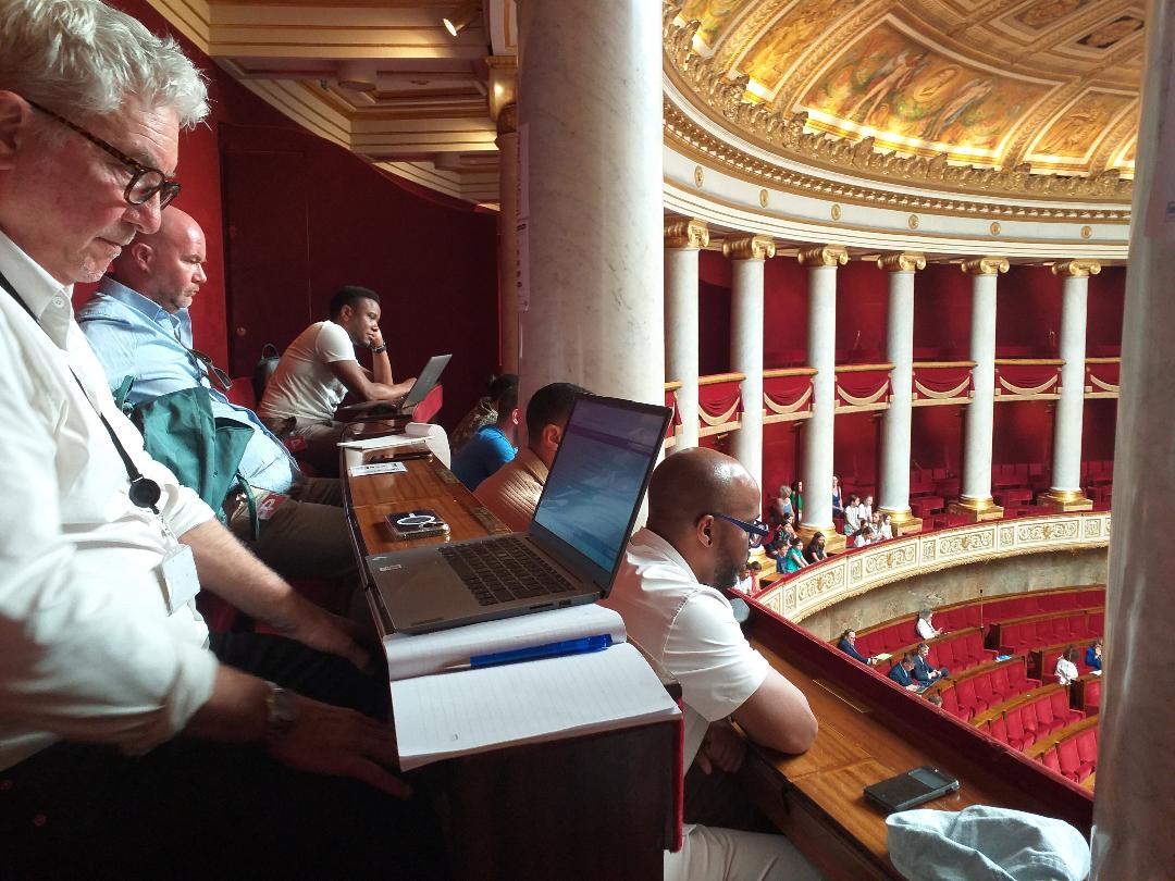 La presse parsienne à l'hemicycle pendant les débats@AAFC