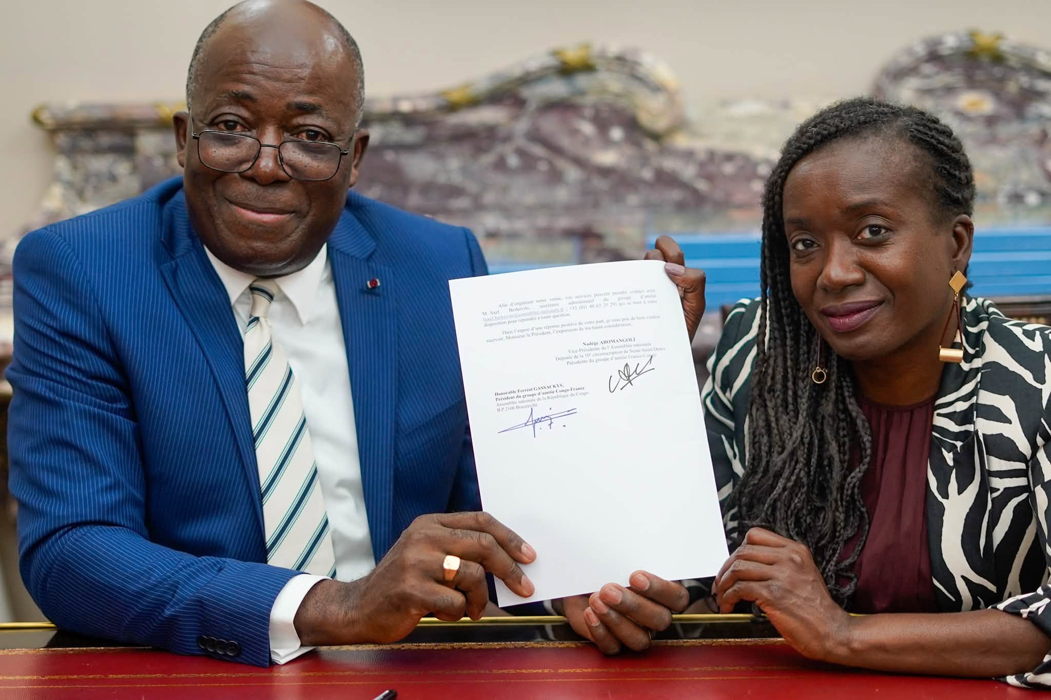 Ferréol Ngassackys et Nadège Abomangoli ont déjà signé la convention sur la mission à Brazzaville de coopération parlementaire entre le Congo et la France @ FNG